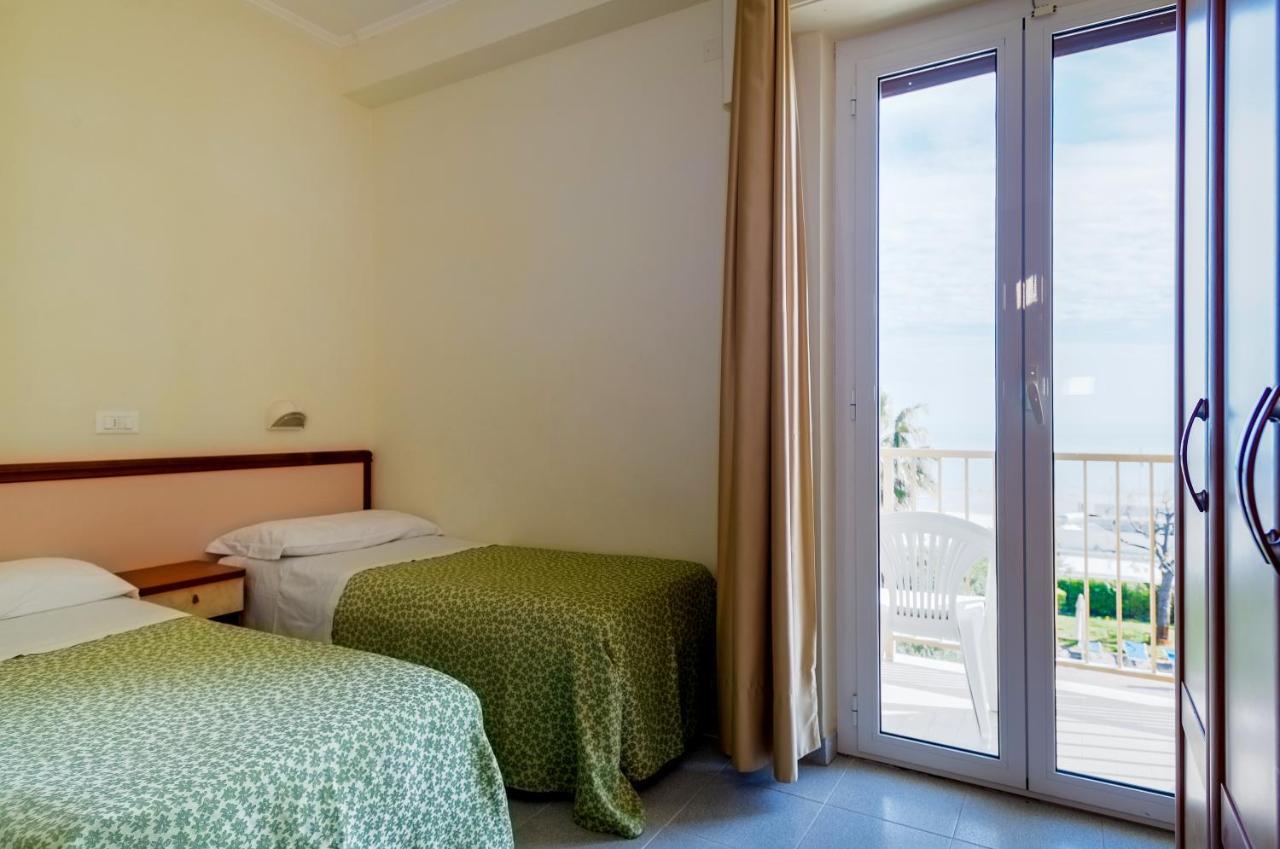 Hotel Miramare - Silvi Marina Eksteriør bilde
